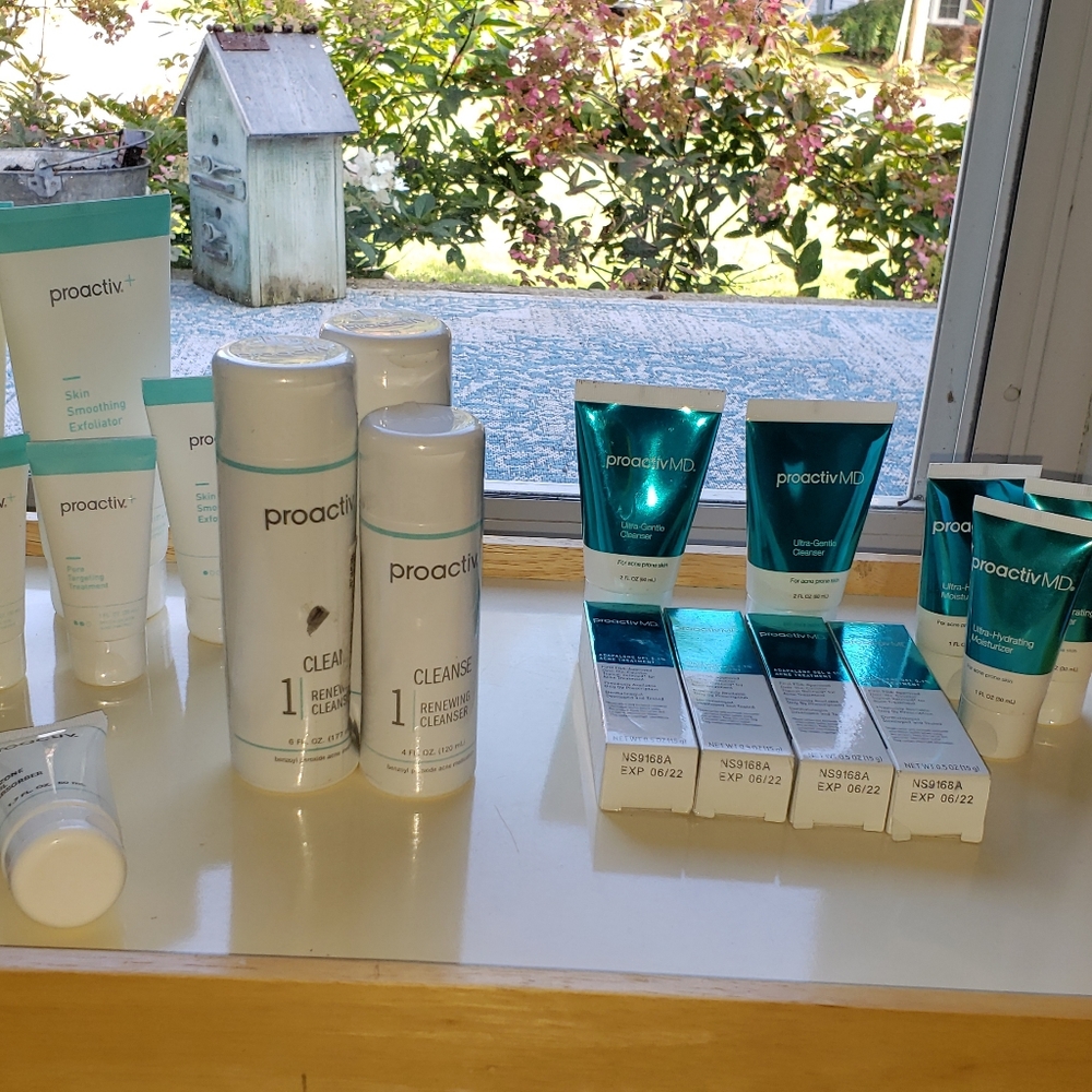 PROACTIV AND PROACTIV MD BUNDLE- 20 ITEMS TOTAL